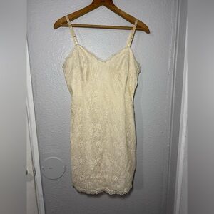 Vintage Van Raalte Ivory Lace Full Slip | Size 34 | Nylon Lingerie Made in USA